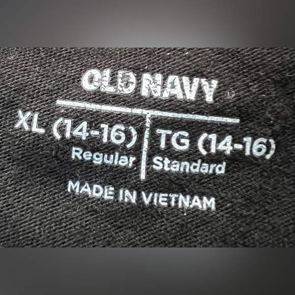 Old Navy Solid Black Basic Tee, Youth Boy’s XL, Size 14/16, Preloved - Picture 2 of 2